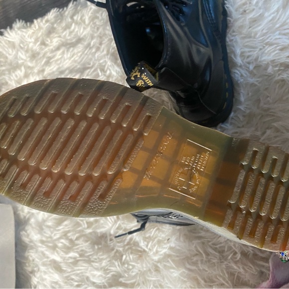 doc martens boots - Picture 3 of 4
